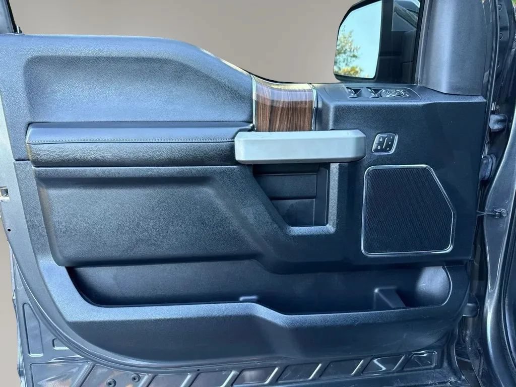Used 2016 Ford F150 Lariat w/ Equipment Group 502A Luxury RWD image 18