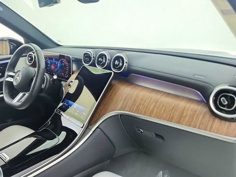 Used 2025 Mercedes-Benz GLC 350e 4MATIC w/ AMG Line image 23