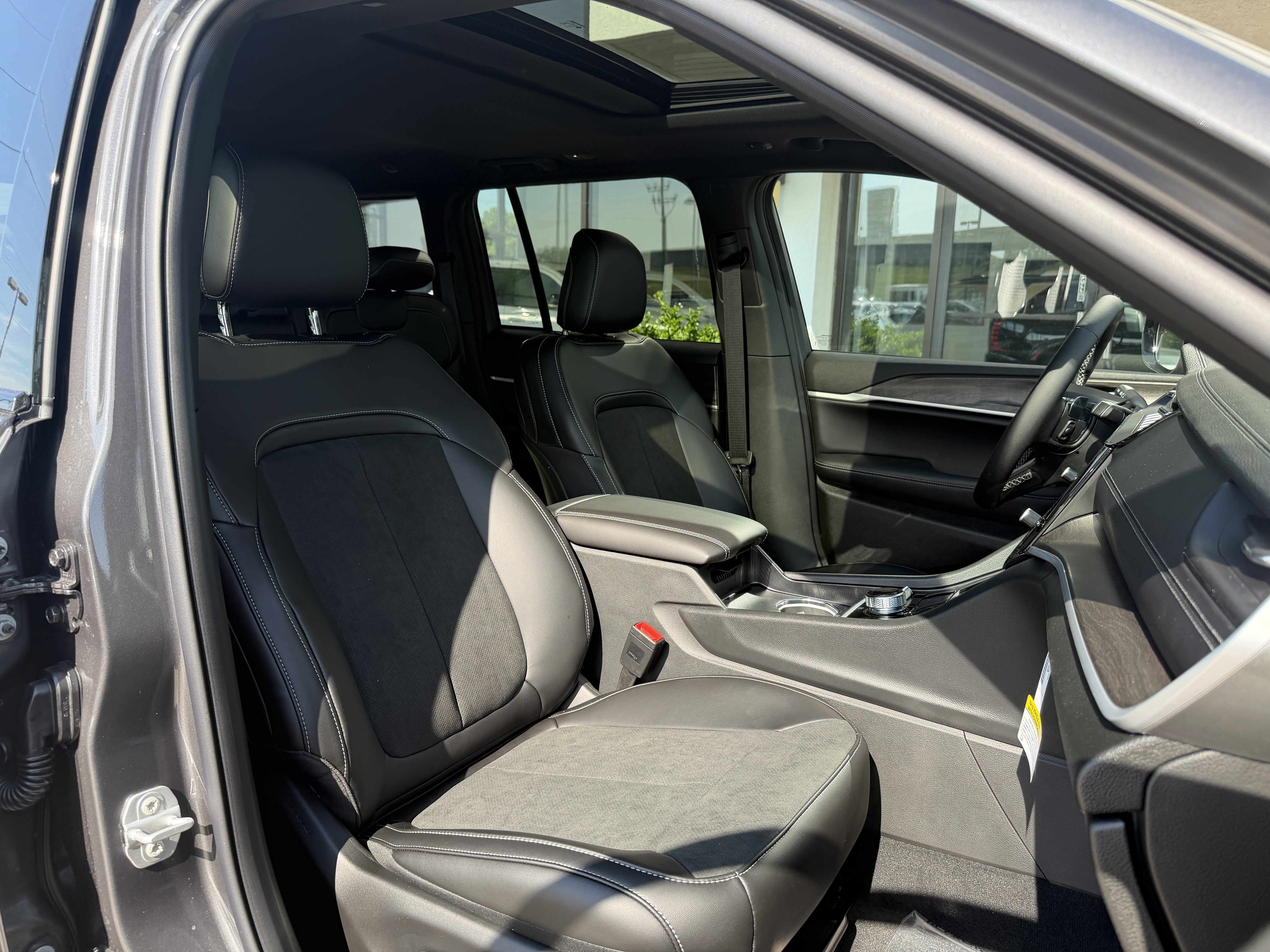 New 2026 Jeep Grand Cherokee Altitude AWD/4WD image 21
