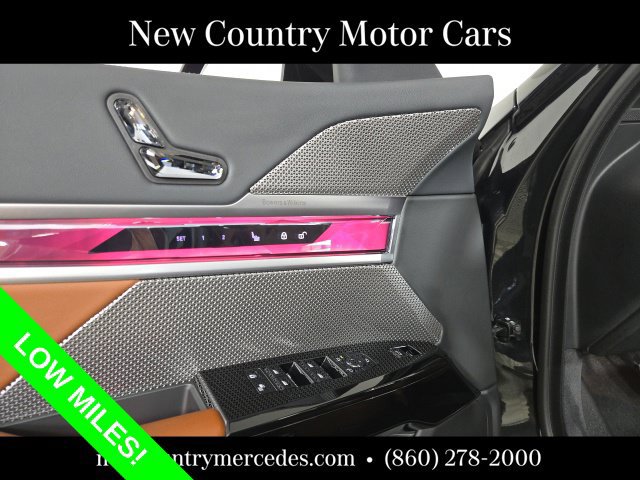 Used 2024 BMW 740i xDrive w/ M Sport Professional Package AWD/4WD image 21