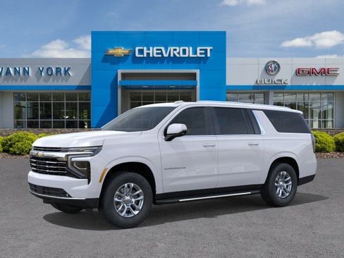 New 2026 Chevrolet Suburban LT AWD/4WD image 2