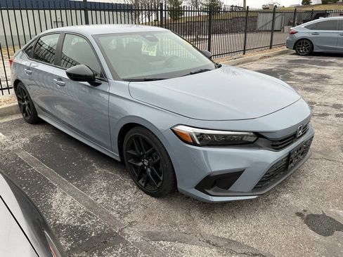 Used 2022 Honda Civic Sport image 5