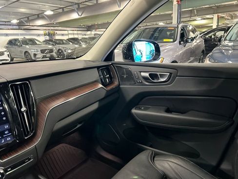 Certified 2023 Volvo XC60 B5 Ultimate w/ Climate Package AWD/4WD image 25