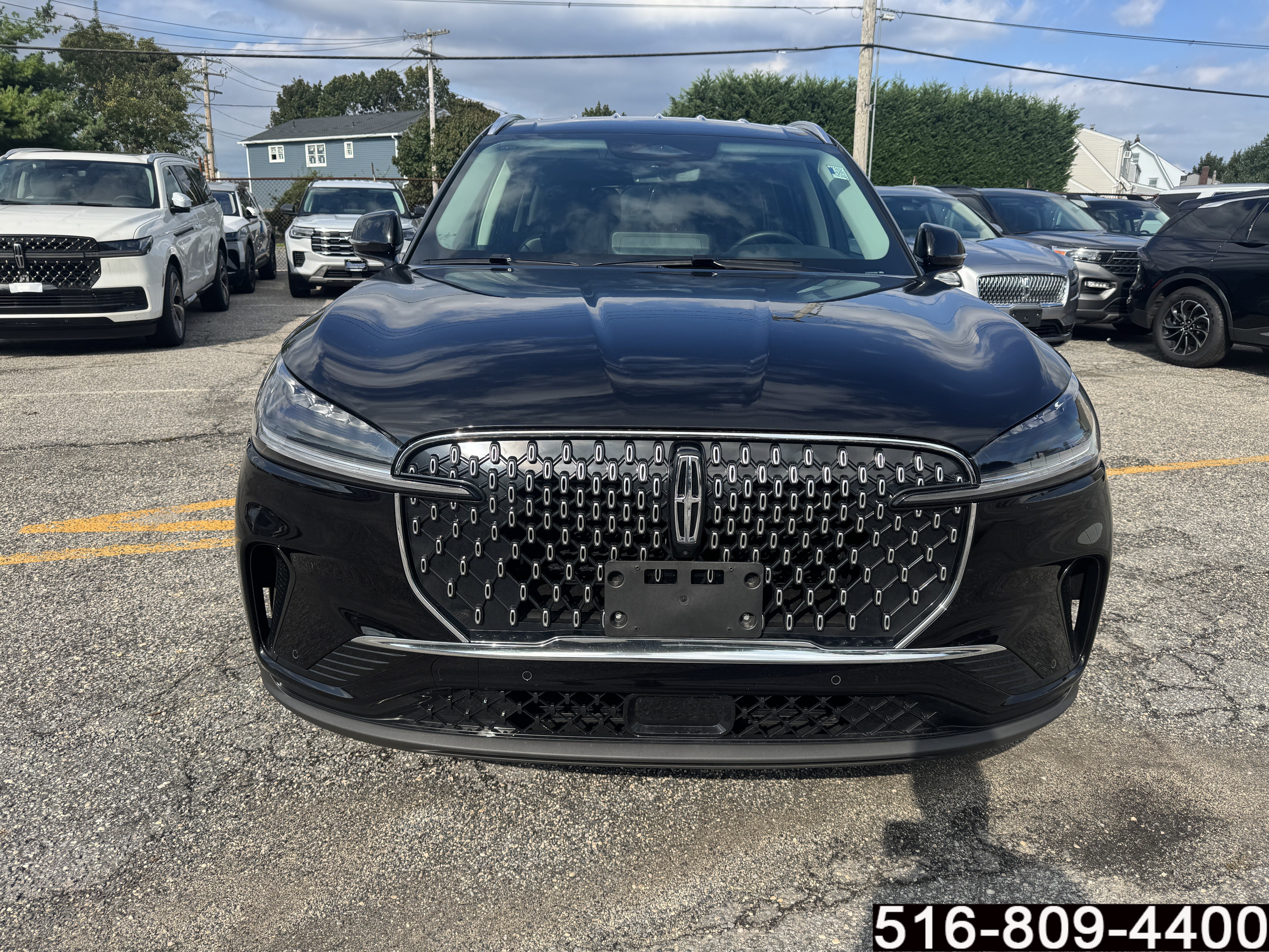 Used 2026 Lincoln Aviator AWD image 2