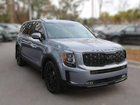Used 2022 Kia Telluride SX w/ SX Prestige Package image 17
