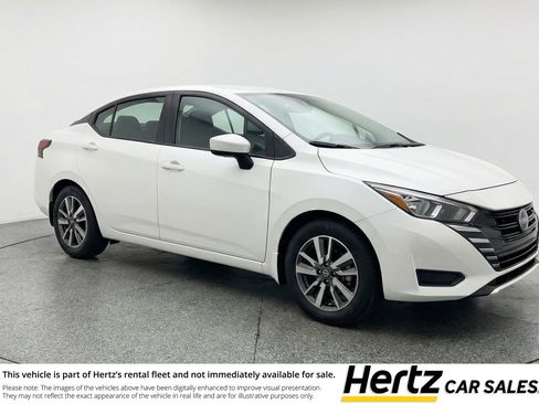 Used 2025 Nissan Versa SV FWD image 1