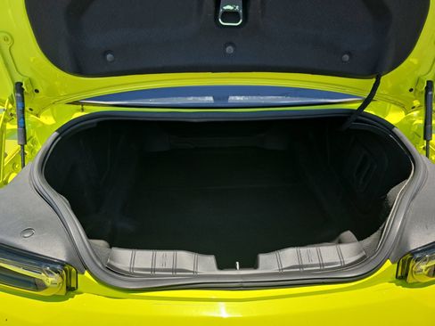 Used 2021 Chevrolet Camaro SS RWD image 12