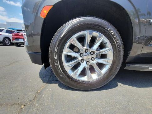 Used 2021 Chevrolet Tahoe Premier AWD/4WD image 32