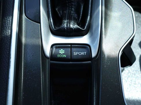 Used 2018 Honda Accord Sport image 26