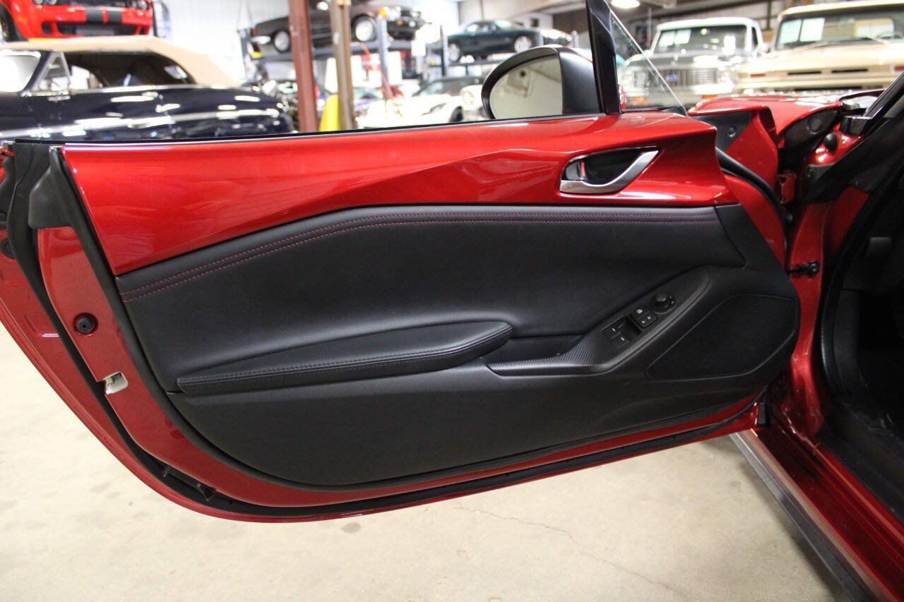 Used 2016 MAZDA MX-5 Miata Grand Touring RWD image 37