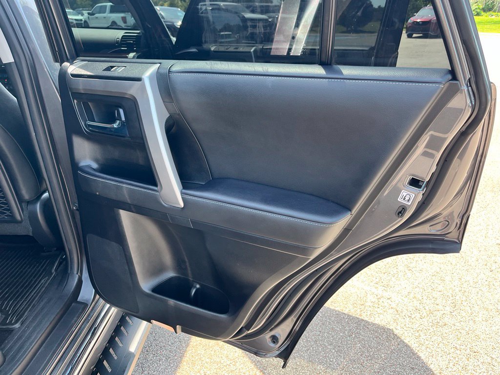 Used 2023 Toyota 4Runner Limited AWD/4WD image 10