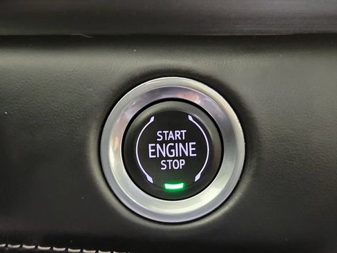 Used 2023 Cadillac Escalade Premium Luxury Platinum w/ LPO, Floor Liner Package AWD/4WD image 31
