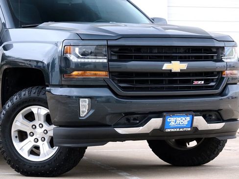 Used 2018 Chevrolet Silverado 1500 LT w/ Texas Edition image 16