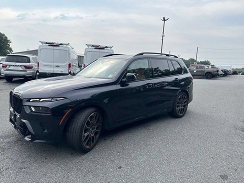 Used 2024 BMW X7 xDrive40i w/ Executive Package AWD/4WD image 3