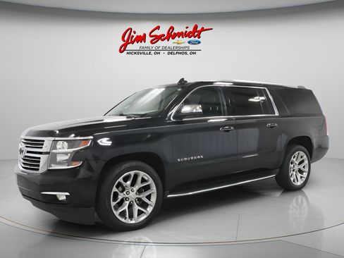 Used 2018 Chevrolet Suburban Premier AWD/4WD image 2