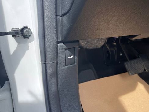 Used 2023 Honda Accord EX image 19