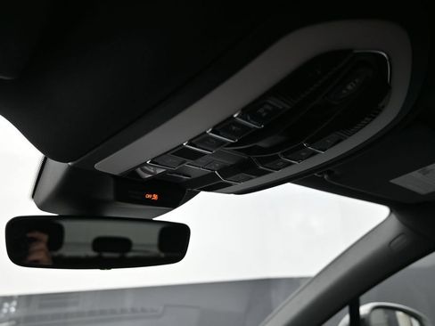 New 2026 Porsche Macan Turbo AWD/4WD image 19