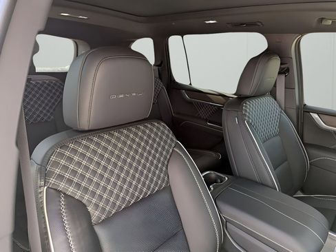 New 2026 GMC Acadia Denali w/ Super Cruise Package image 19