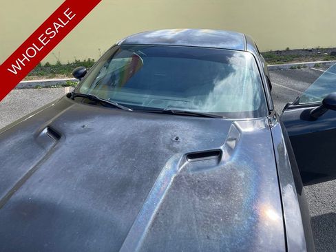 Used 2010 Dodge Challenger SE RWD image 16