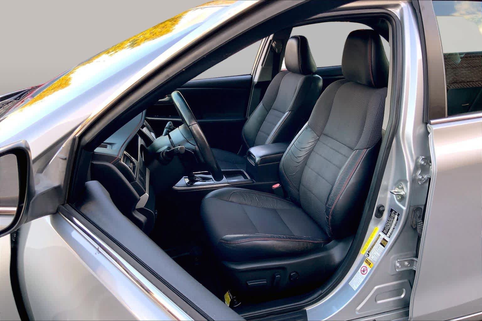 Used 2016 Toyota Camry SE FWD image 8