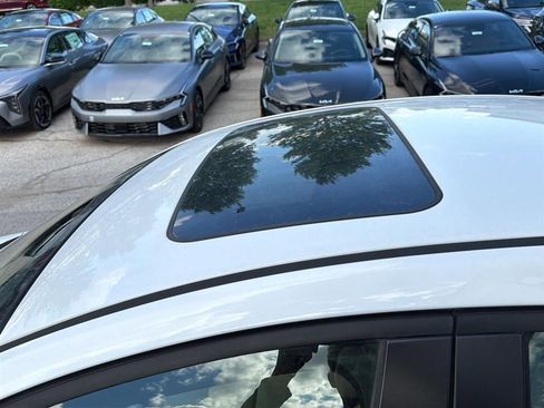 Used 2013 Chevrolet Cruze LT w/ RS Package FWD image 3