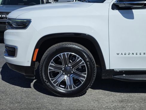 Used 2024 Jeep Wagoneer L Series II w/ Flexible Seating Group image 7