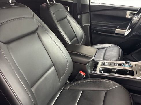Used 2023 Ford Explorer XLT w/ Equipment Group 202A image 30