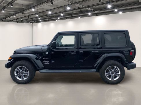 Used 2020 Jeep Wrangler Unlimited Sahara w/ Cold Weather Group AWD/4WD image 4