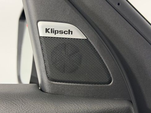 Used 2025 Nissan Armada SL w/ Captain's Chari Seat Package image 25