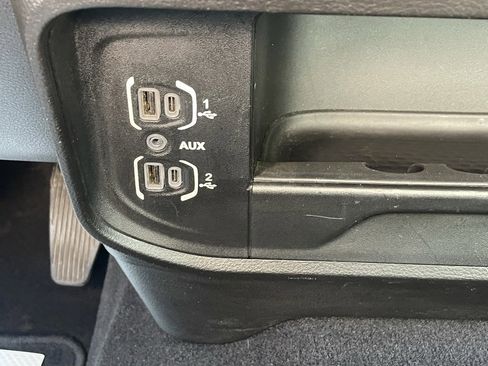 Used 2024 RAM 2500 Big Horn image 36