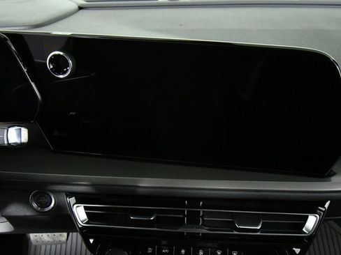 New 2026 Chevrolet Traverse LT image 4