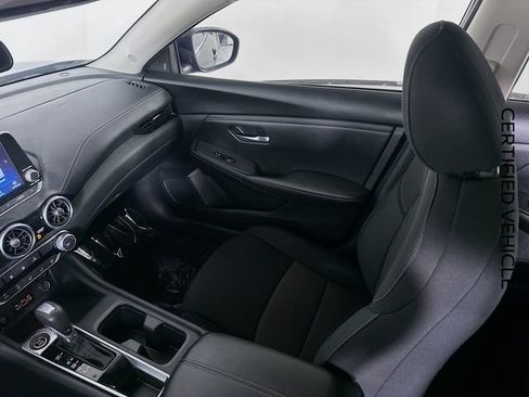 Certified 2025 Nissan Sentra SV FWD image 22