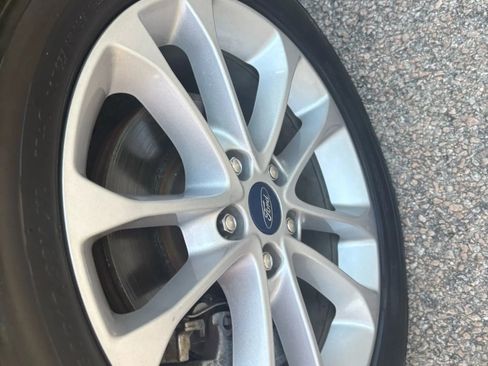 Used 2019 Ford Fusion SE image 43