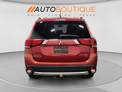 Used 2016 Mitsubishi Outlander SE AWD/4WD image 4