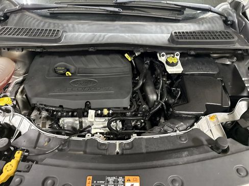 Used 2017 Ford Escape SE AWD/4WD image 24