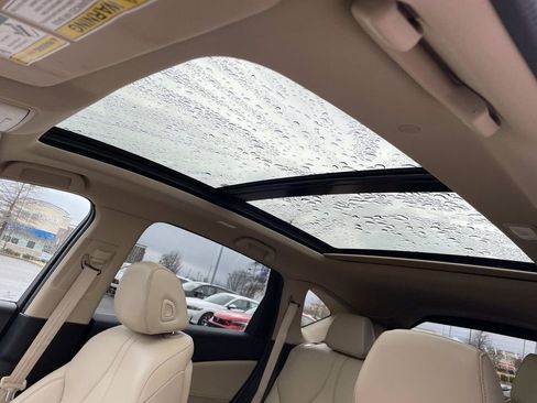 Used 2024 Acura RDX SH-AWD image 16