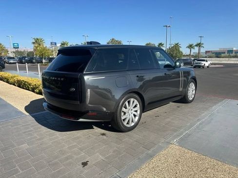 Used 2023 Land Rover Range Rover SE AWD/4WD image 5