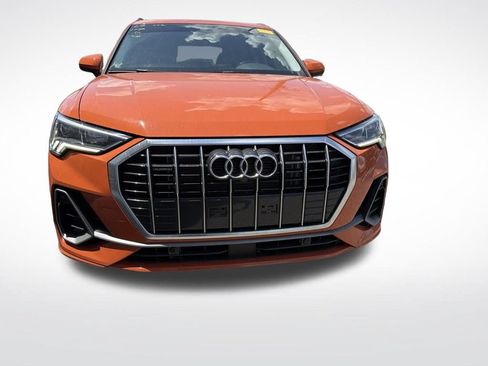 Used 2023 Audi Q3 2.0T Premium Plus w/ Premium Plus Package AWD/4WD image 3