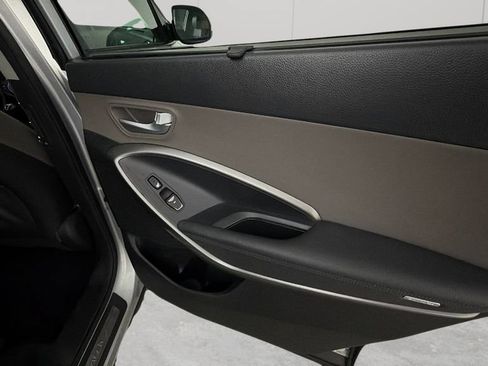 Used 2017 Hyundai Santa Fe Limited FWD image 28