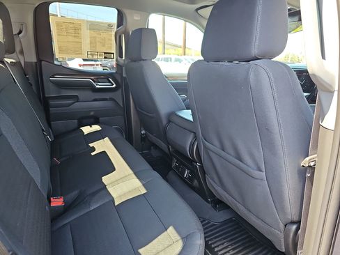 Used 2025 GMC Sierra 1500 Elevation image 11