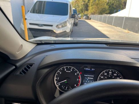 Used 2025 Nissan Sentra S image 32