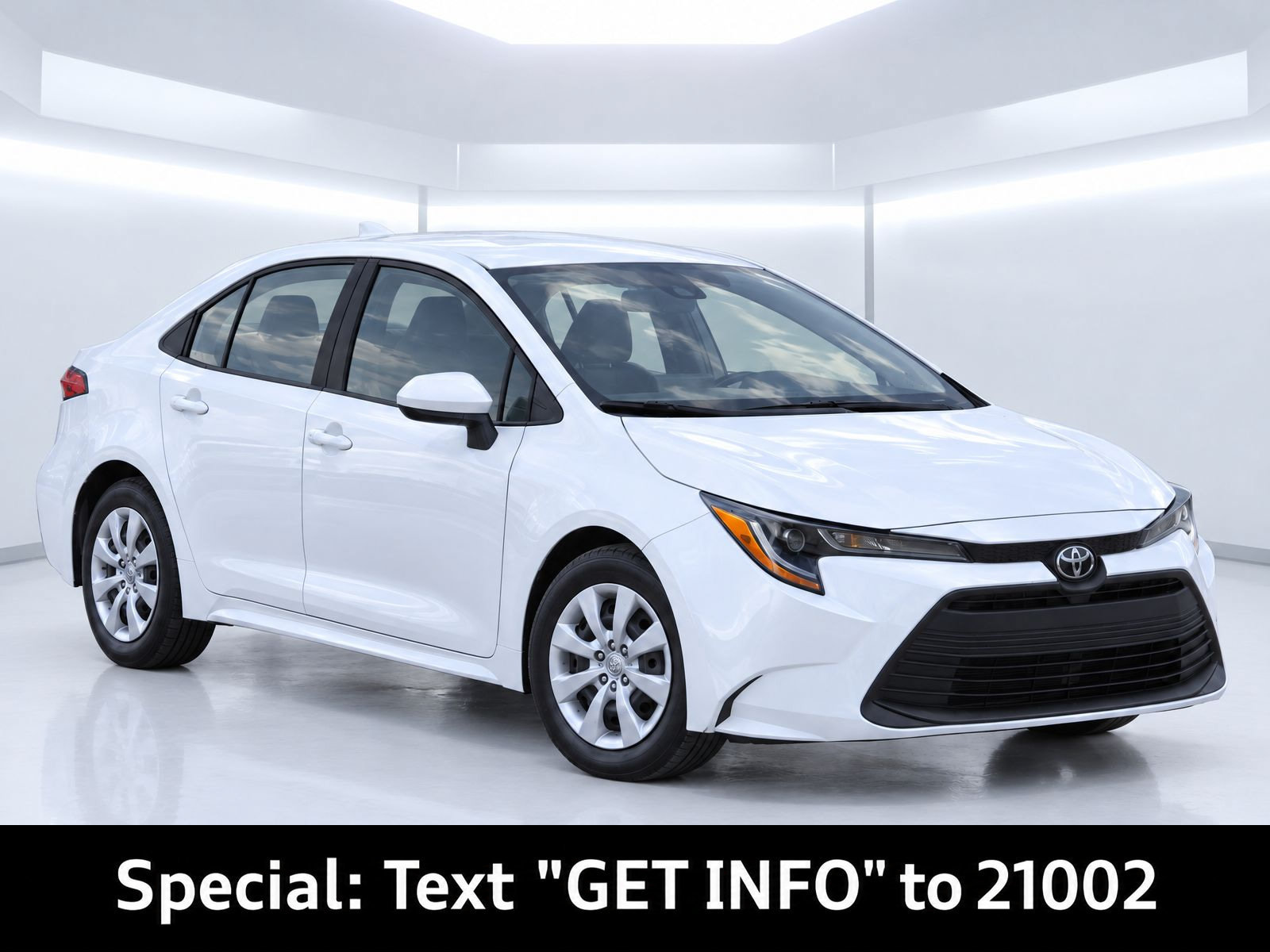 Used 2024 Toyota Corolla LE FWD image 2