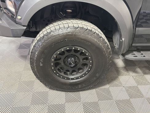 Used 2017 Ford F150 Raptor w/ Equipment Group 802A Luxury image 12