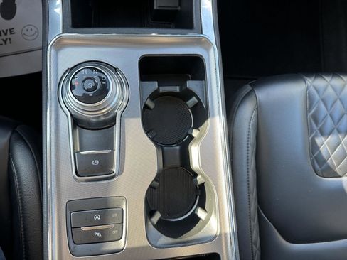 Used 2024 Ford Edge Titanium image 33