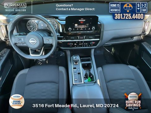 Used 2025 Nissan Pathfinder SV FWD image 13