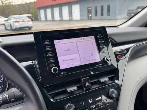 Used 2021 Toyota Camry SE image 22