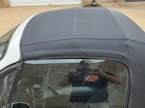 Used 1999 MAZDA MX-5 Miata image 38