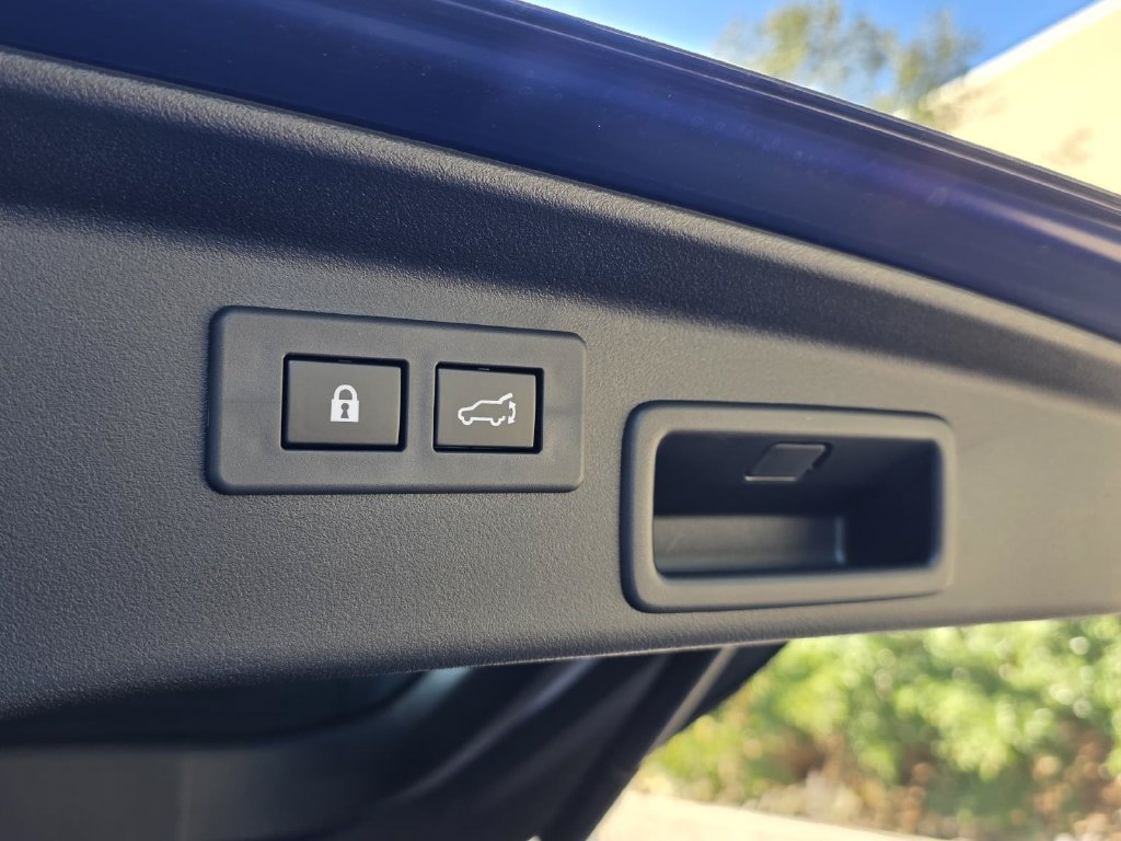 New 2026 Subaru Outback Touring XT AWD/4WD image 13