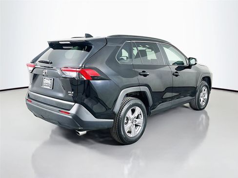Used 2025 Toyota RAV4 XLE image 13