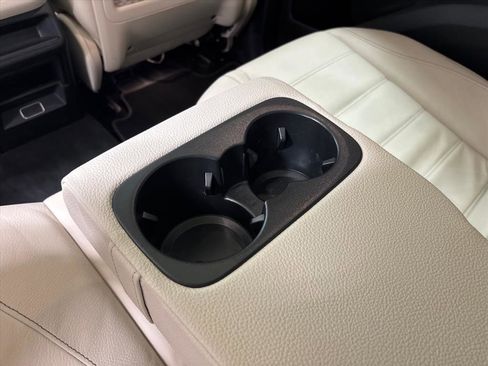 Used 2024 Mercedes-Benz GLE 350 4MATIC image 26